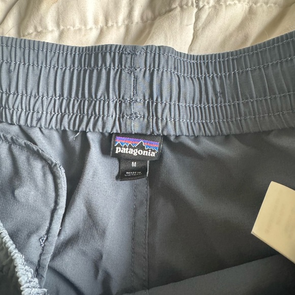 Patagonia M Workout Shorts - Picture 3 of 4